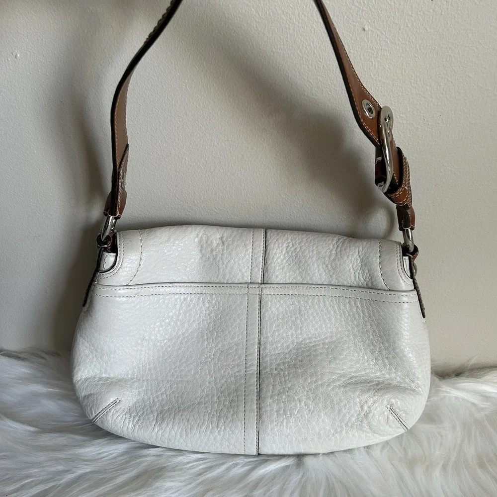 Coach Soho Chalk White Pebbled Leather Shoulder‎ Bag Good